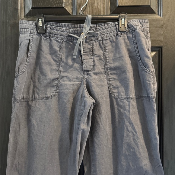 GAP Women's Gray Straight Leg Pants - Picture 2 of 4